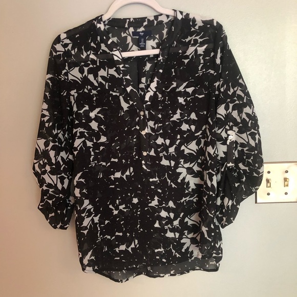Size small gap blouse - Picture 1 of 4